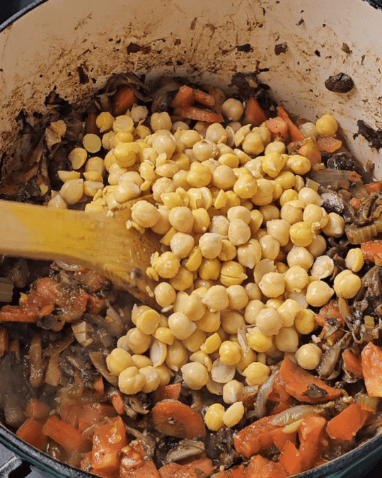 Vegan Chickpea and Mushroom Soup